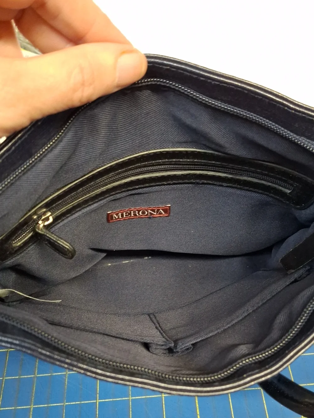 Merona Striped Crossbody Bag Mint Navy Shoulder Bag 11x10x0.5 Preloved